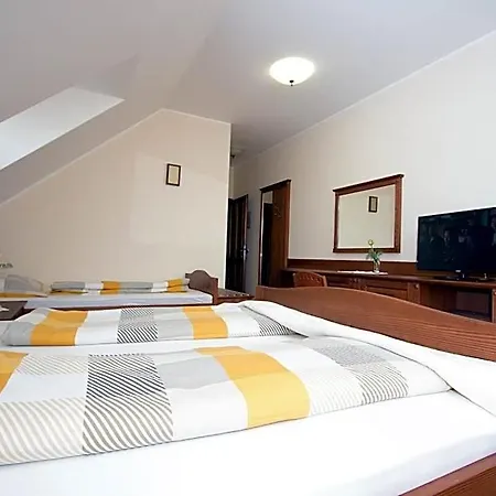 Hotel Tourism Tompa