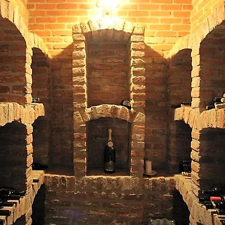 Tourism Tompa Hotel