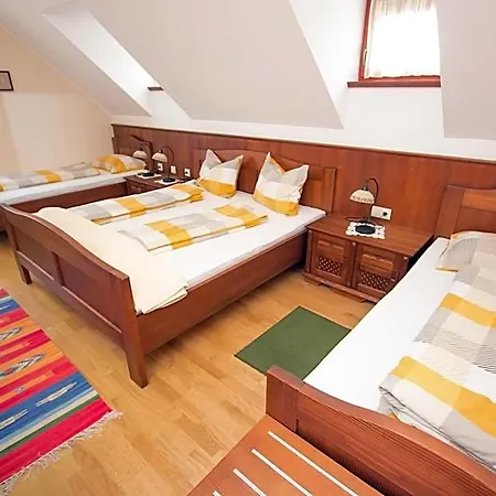Hotel Tourism Tompa