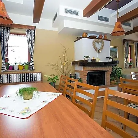 Hotel Tourism Tompa